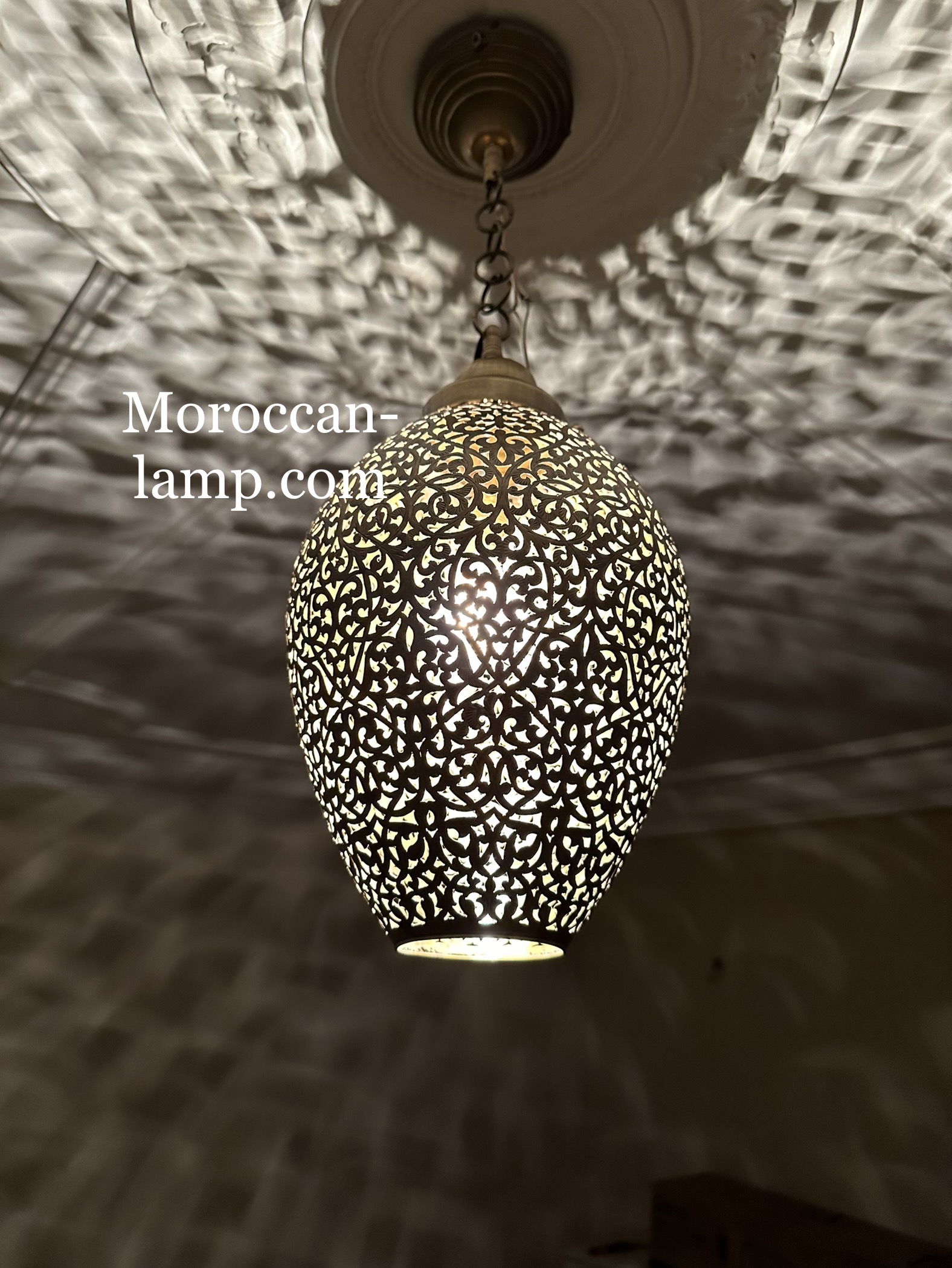 Suspension marocaine, plafond de lampe